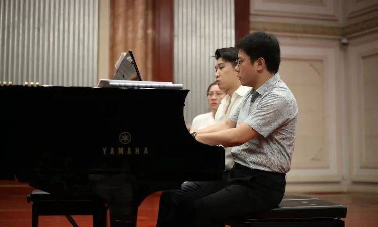 热烈：亍跋睬熘 音悦津门”钢琴重奏音乐会暨天津鲍蕙荞钢琴城开业庆典演出圆满成功！