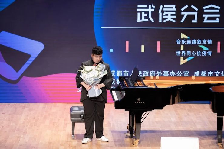 活动报道 | “科技助力，跨越时空”，小鹿纯子携手刘明康共享中日音乐盛宴