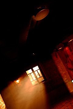 “不眠之夜”在上海上演，采用s36沙龙会商用安装系统